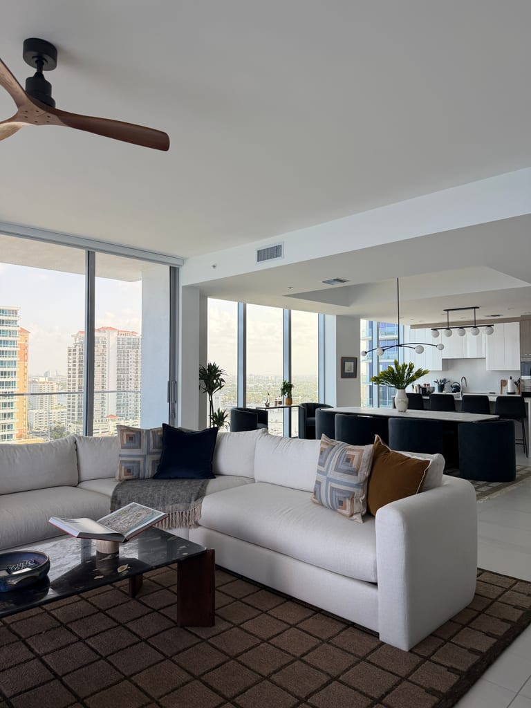 The Seabreeze Condo, Fort Lauderdale Beach, FL — photo 8 of 13 — interior design by EFE Creative Lab