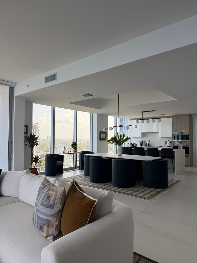 The Seabreeze Condo, Fort Lauderdale Beach, FL — photo 9 of 13 — interior design by EFE Creative Lab