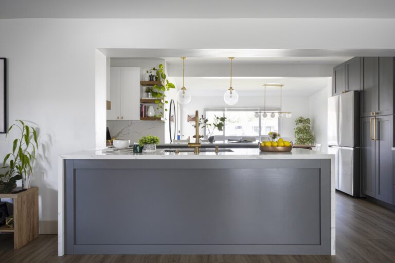The Duo Color Kitchen, Miami, FL — photo 7 of 14 — interior design by EFE Creative Lab