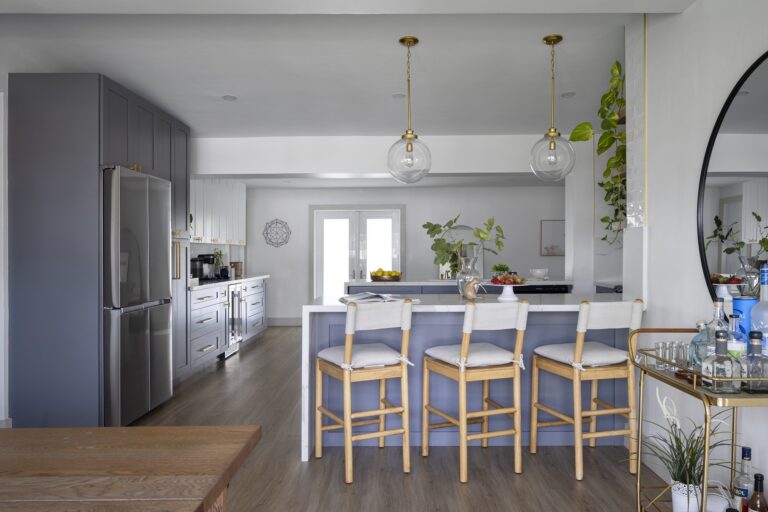 The Duo Color Kitchen, Miami, FL — photo 8 of 14 — interior design by EFE Creative Lab