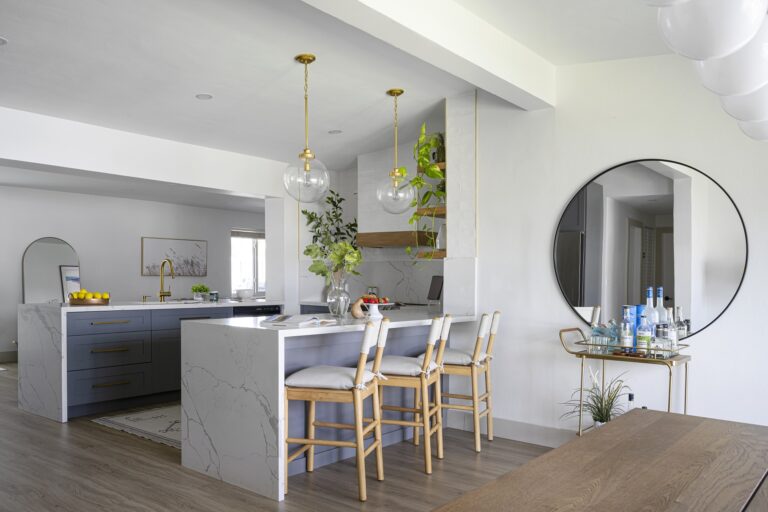 The Duo Color Kitchen, Miami, FL — photo 9 of 14 — interior design by EFE Creative Lab