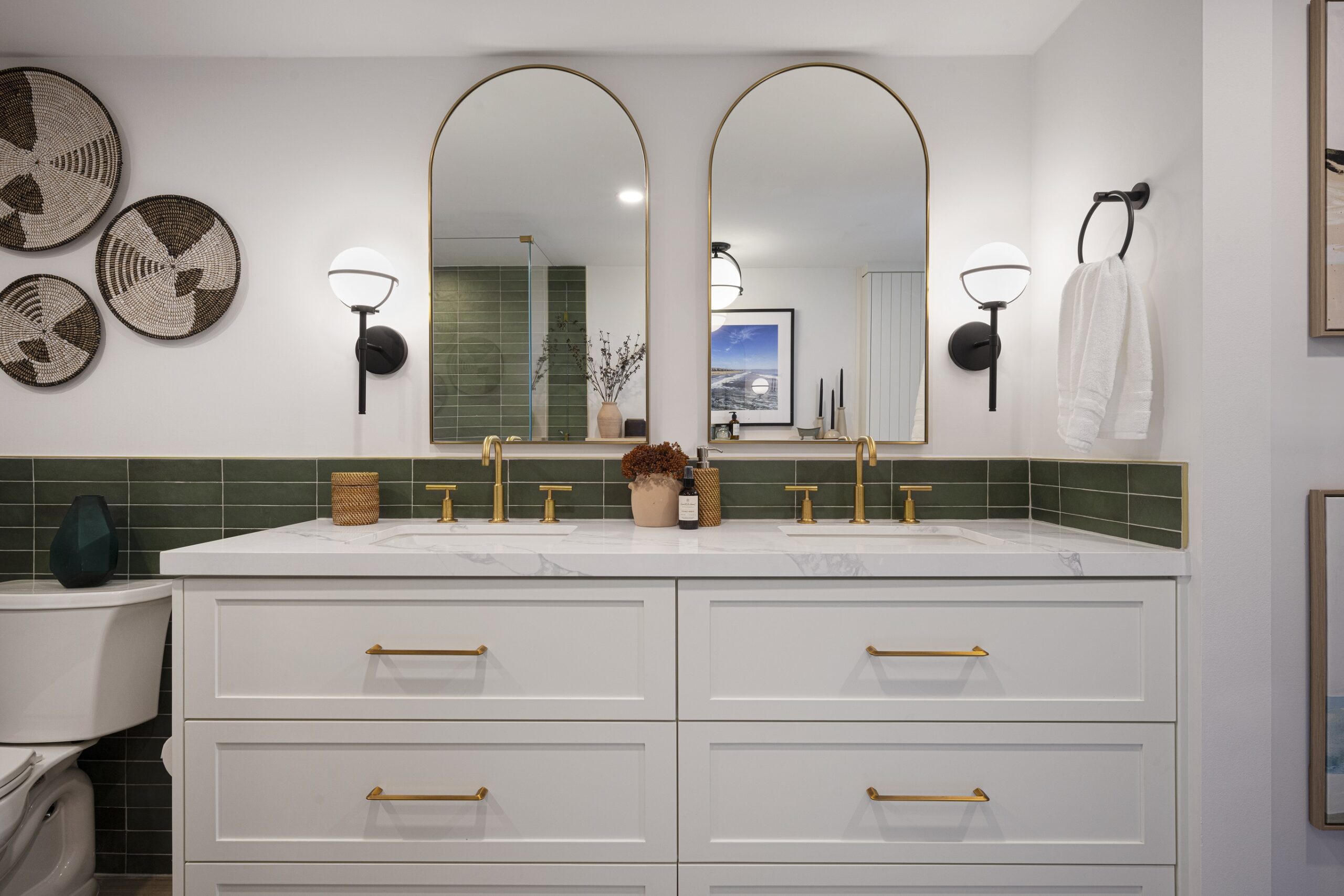 The Miami Beach Modern Condo, Miami Beach, FL — photo 10 of 17 — interior design by EFE Creative Lab