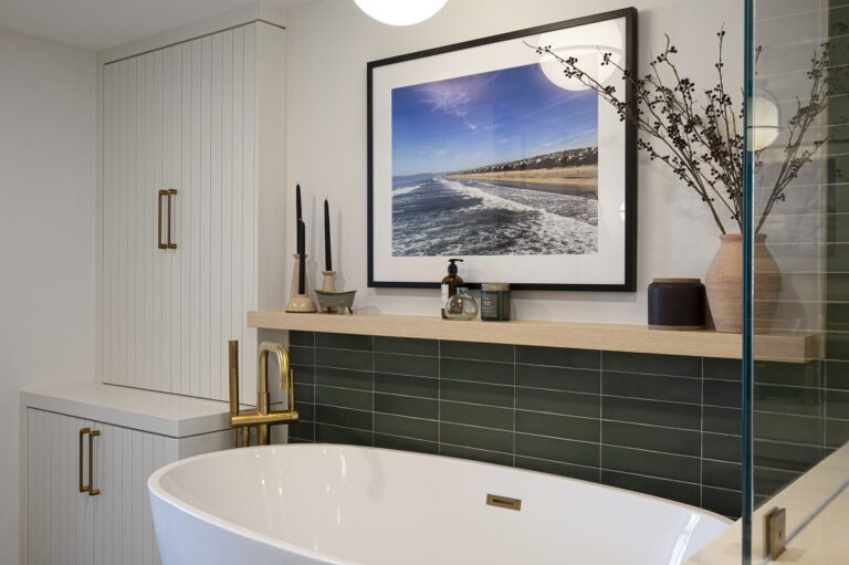 The Miami Beach Modern Condo, Miami Beach, FL — photo 11 of 17 — interior design by EFE Creative Lab