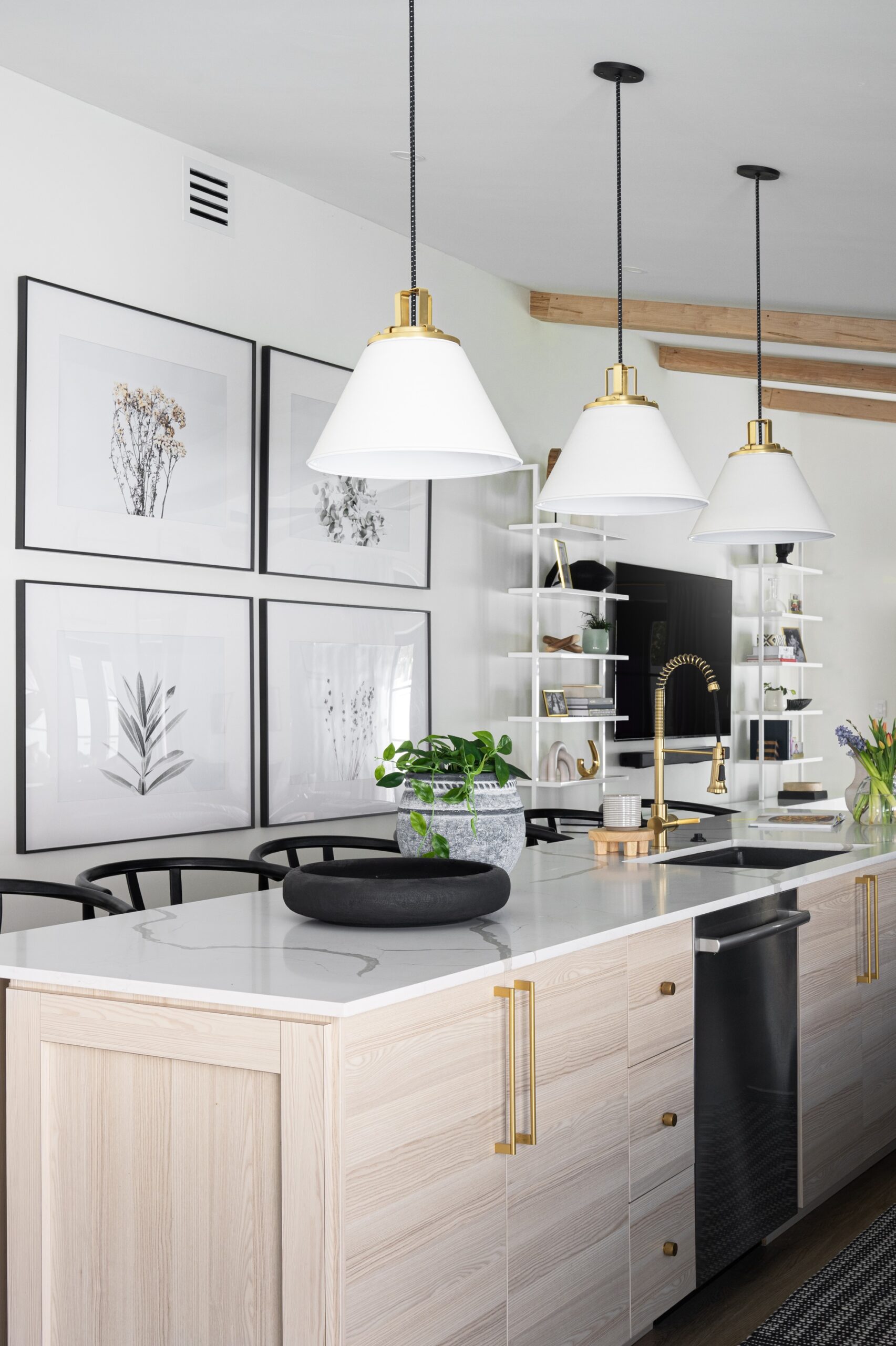 The Silverlakes Home, Miramar, FL — photo 12 of 24 — interior design by EFE Creative Lab